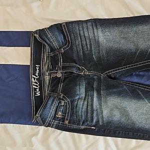 Wallflower bootcut jeans. Size 3 no signs of wear.